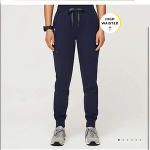 FIGS Navy high waisted joggers scrub pant size S